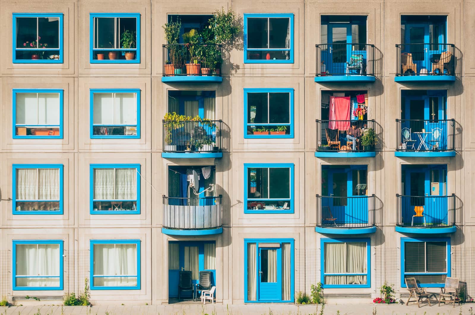 apartment building in amsterdam