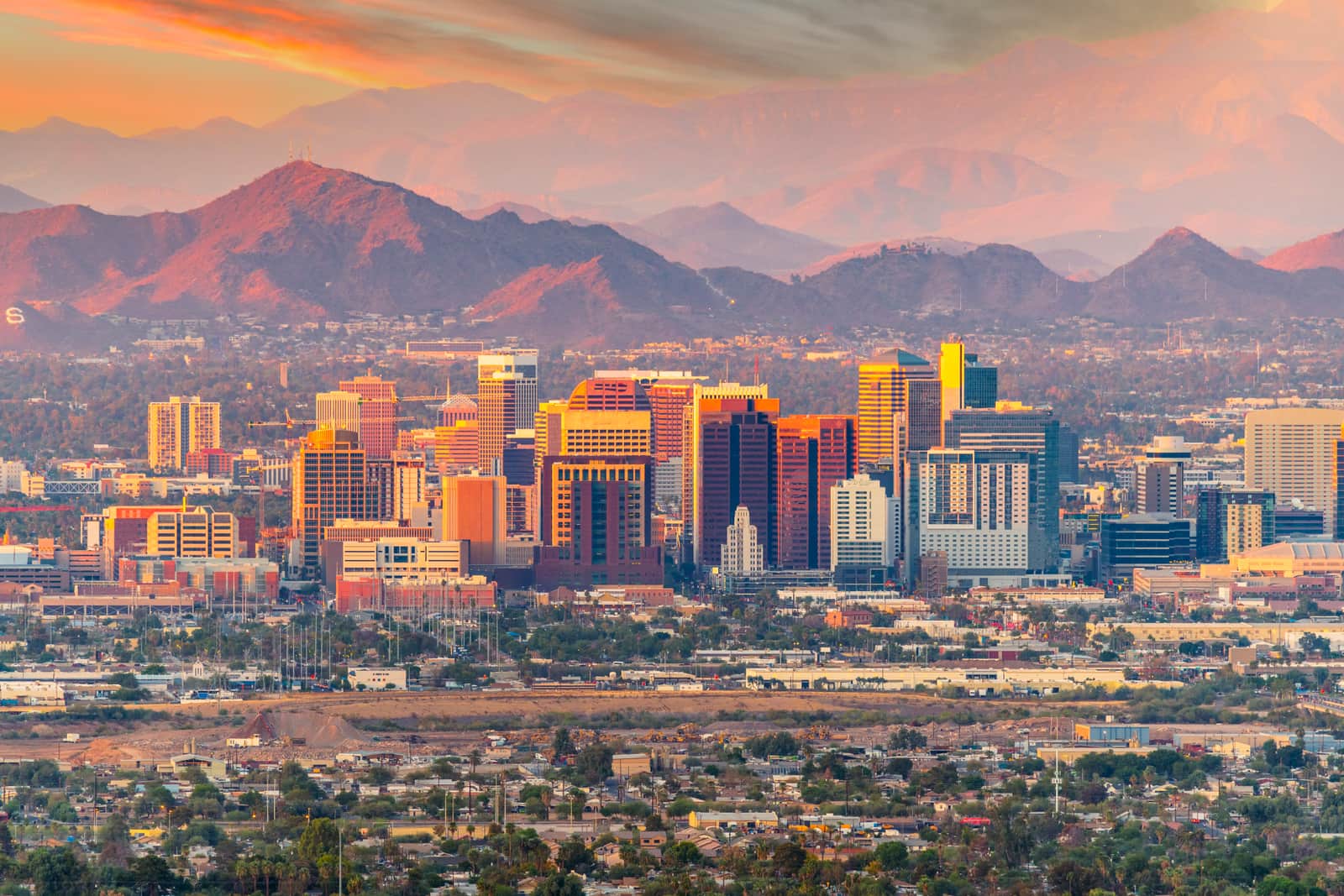 Phoenix, AZ skyline